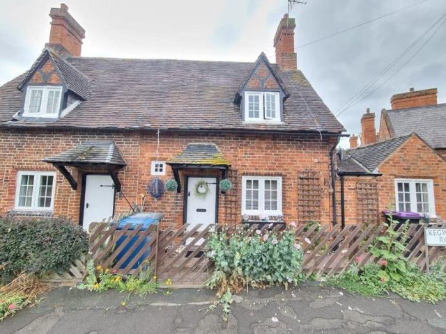 2 bedroom cottage to rent
