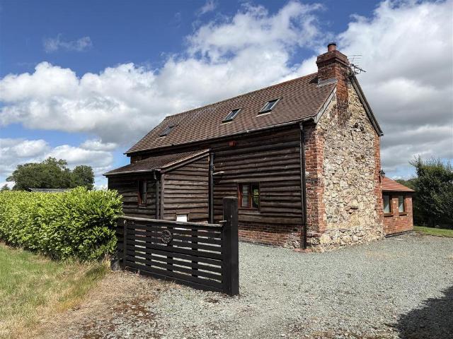 2 bedroom cottage to rent