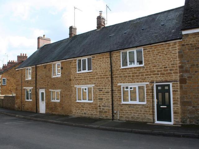 2 bedroom cottage to rent