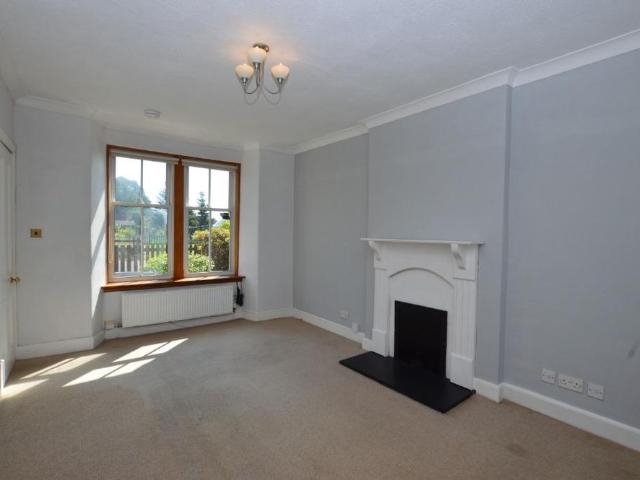 2 bedroom cottage to rent