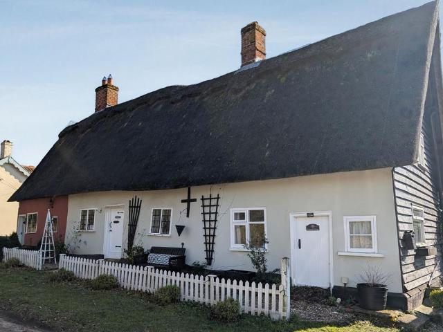2 bedroom cottage to rent