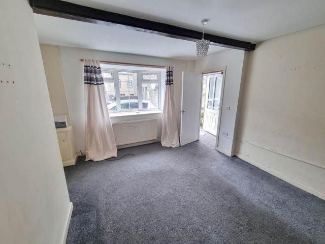 2 bedroom cottage to rent