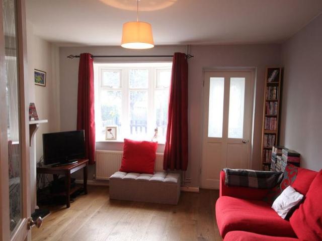 2 bedroom cottage to rent