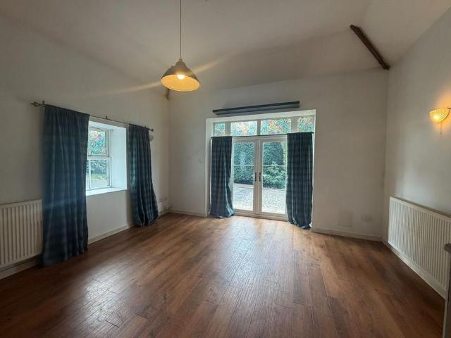 2 bedroom cottage to rent