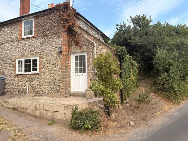 2 bedroom cottage to rent
