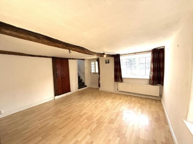 2 bedroom cottage to rent