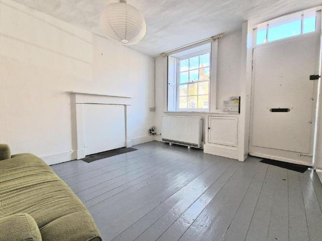 2 bedroom cottage to rent