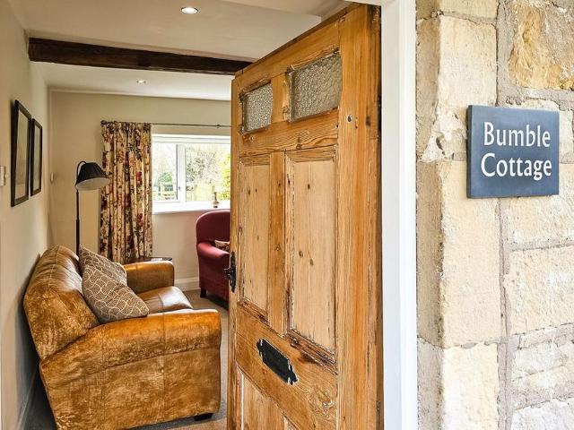 2 bedroom cottage to rent