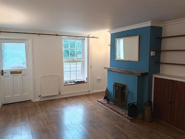 2 bedroom cottage to rent