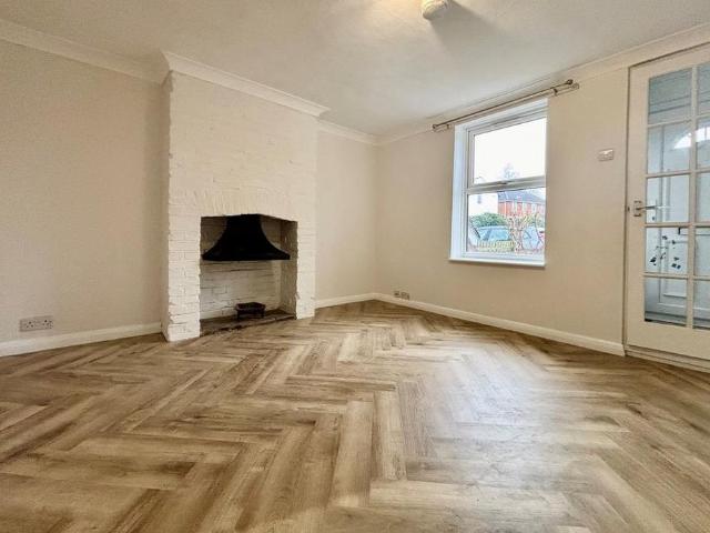 2 bedroom cottage to rent