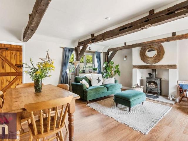 2 bedroom cottage to rent