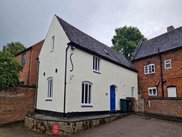 2 bedroom cottage to rent