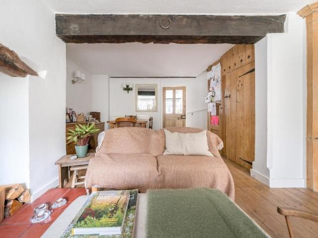 2 bedroom cottage to rent