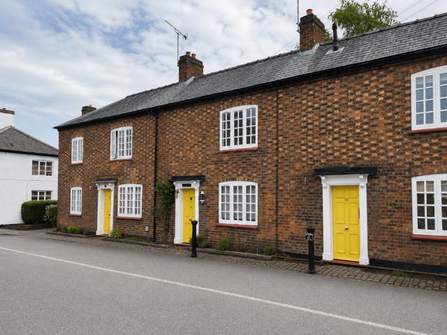 2 bedroom cottage to rent