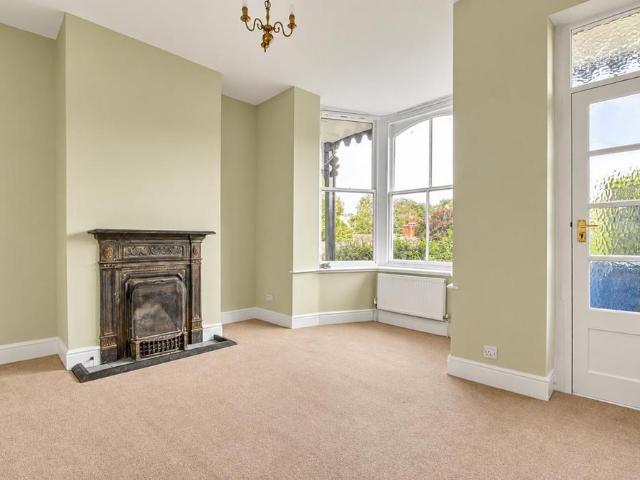 2 bedroom cottage to rent