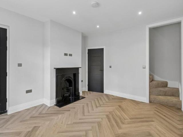 2 bedroom cottage to rent
