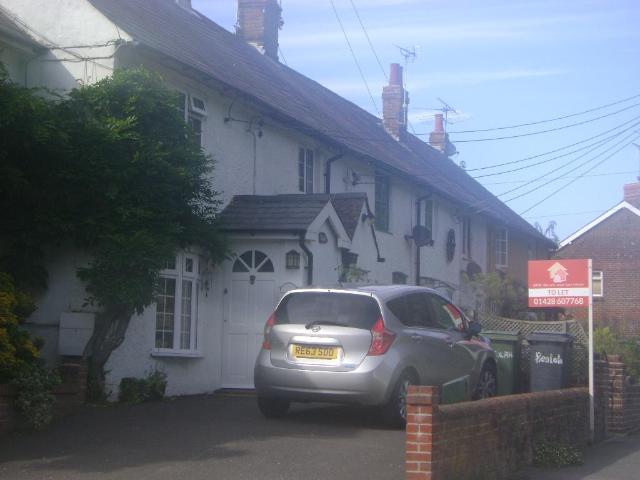 2 bedroom cottage to rent