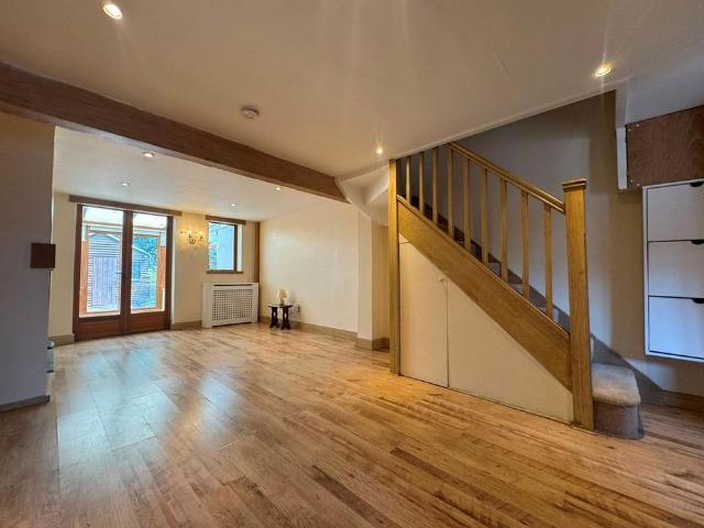 2 bedroom cottage to rent