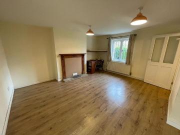 2 bedroom cottage to rent
