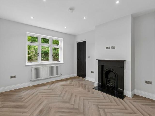 2 bedroom cottage to rent