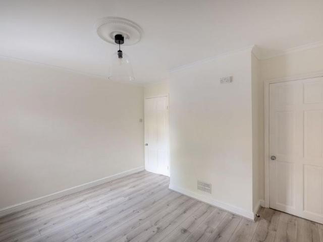 2 bedroom cottage to rent