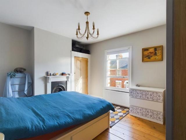 2 bedroom cottage to rent