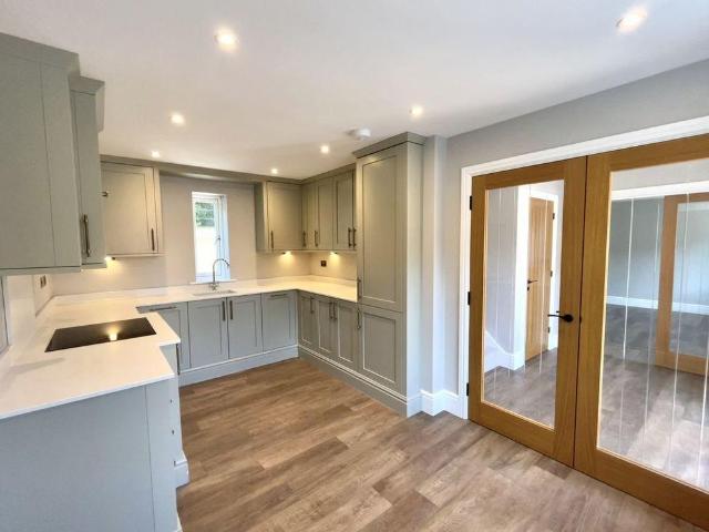 2 bedroom cottage to rent