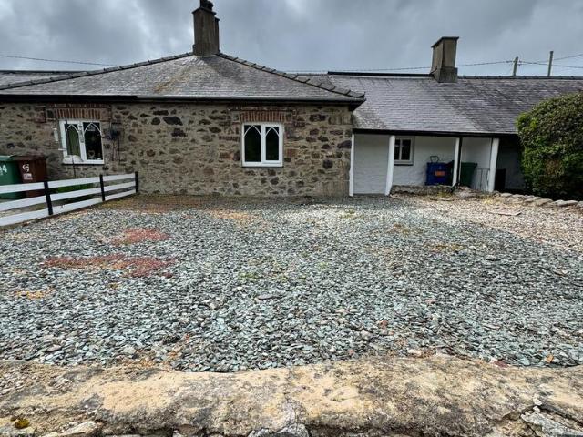 2 bedroom cottage to rent