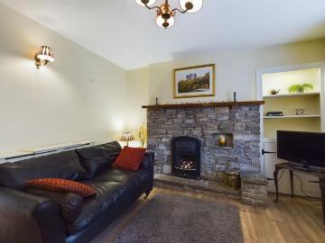 2 bedroom cottage to rent