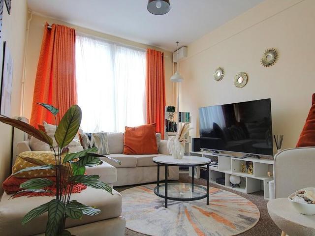 2 bedroom cottage to rent