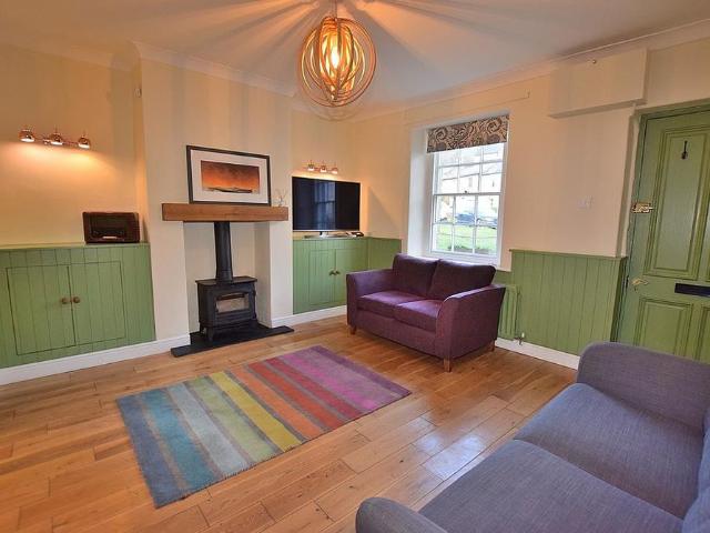 2 bedroom cottage to rent
