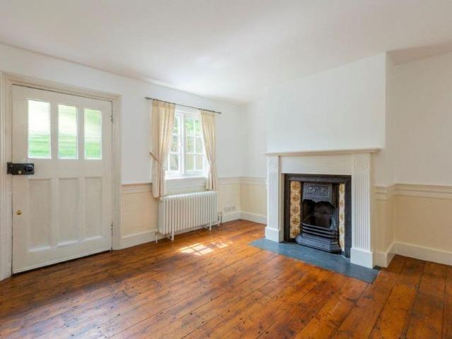 2 bedroom cottage to rent