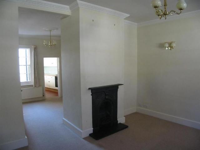 2 bedroom cottage to rent