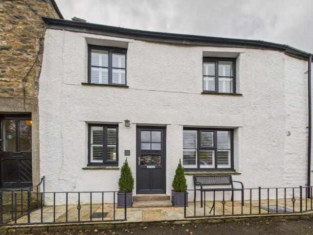 2 bedroom cottage to rent