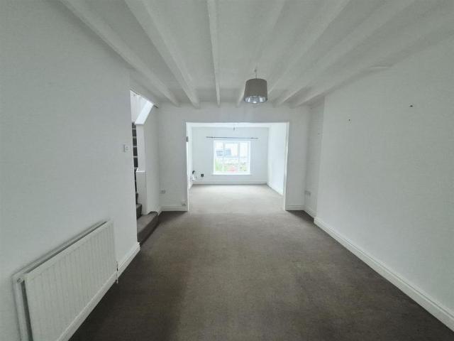 2 bedroom cottage to rent