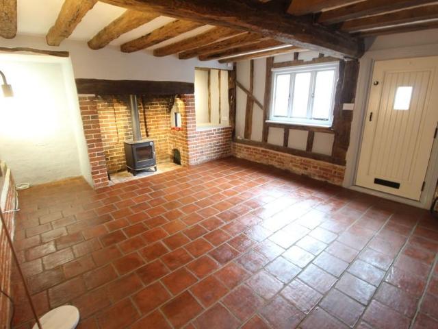 2 bedroom cottage to rent