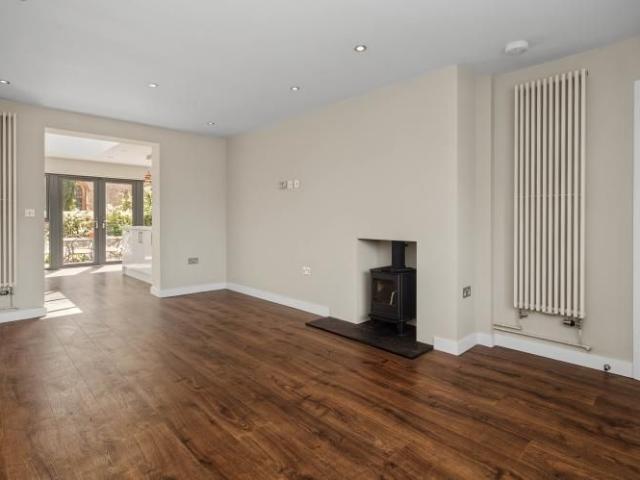 2 bedroom cottage to rent