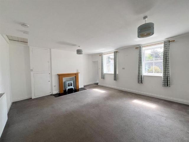 2 bedroom cottage to rent