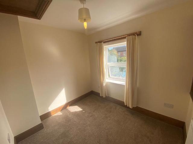 2 bedroom cottage to rent