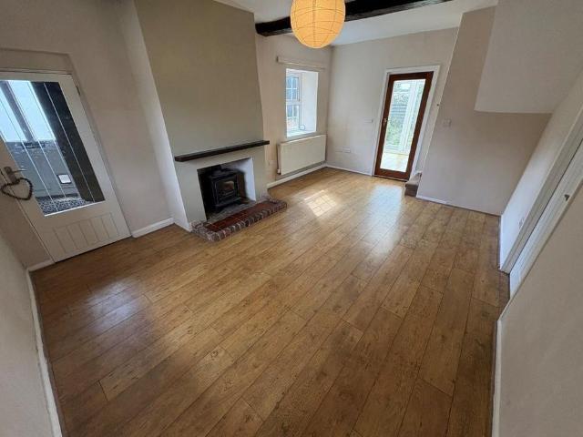 2 bedroom cottage to rent
