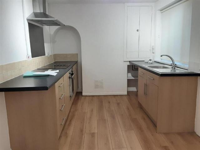 2 bedroom cottage to rent
