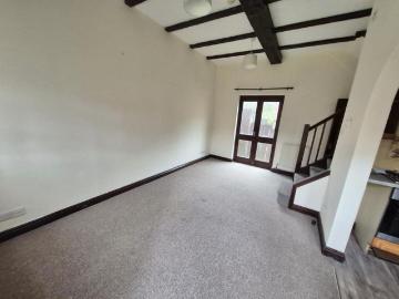 2 bedroom cottage to rent
