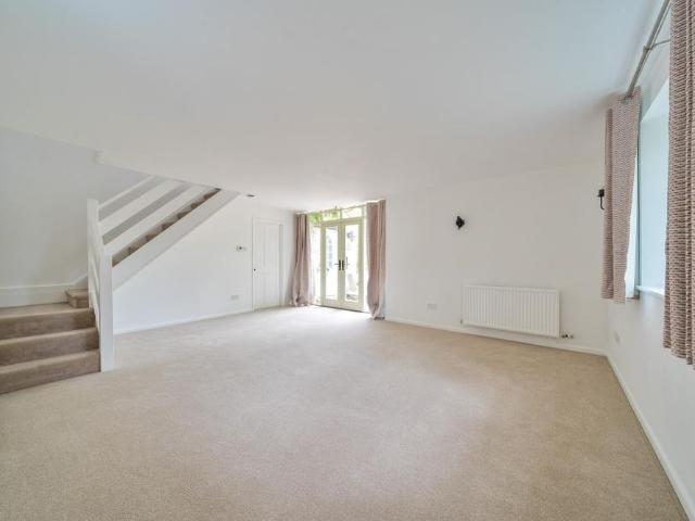 2 bedroom detached house to rent