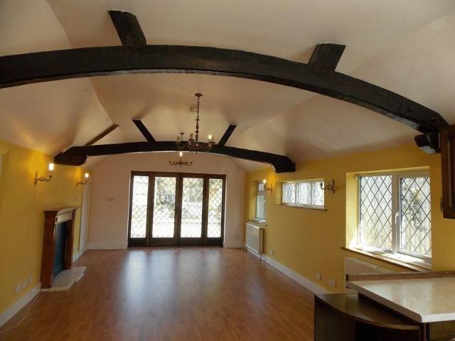2 bedroom cottage to rent