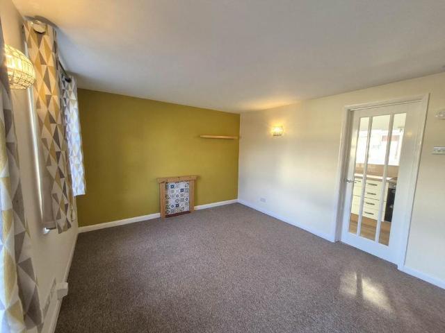 2 bedroom cottage to rent