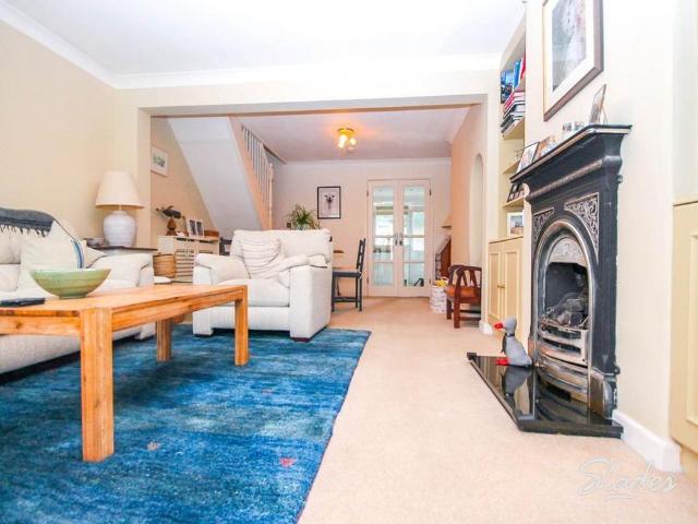 2 bedroom cottage to rent