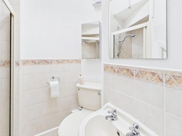 2 bedroom cottage to rent