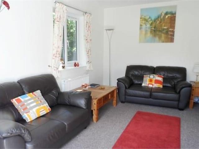 2 bedroom cottage to rent