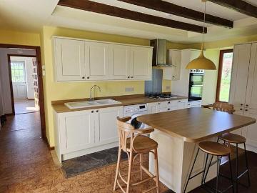 2 bedroom cottage to rent