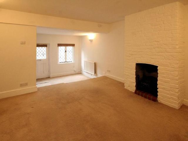 2 bedroom cottage to rent